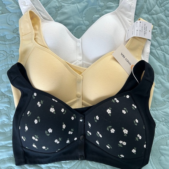 Bras - Picture 2 of 5